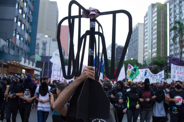 Manifestantes ocupam a avenida Faria Lima para protestar contra o aumento das passagens em SP - 17/01/2018 Manifestantes ocupam a avenida Faria Lima para protestar contra o aumento das passagens em SP - 17/01/2018