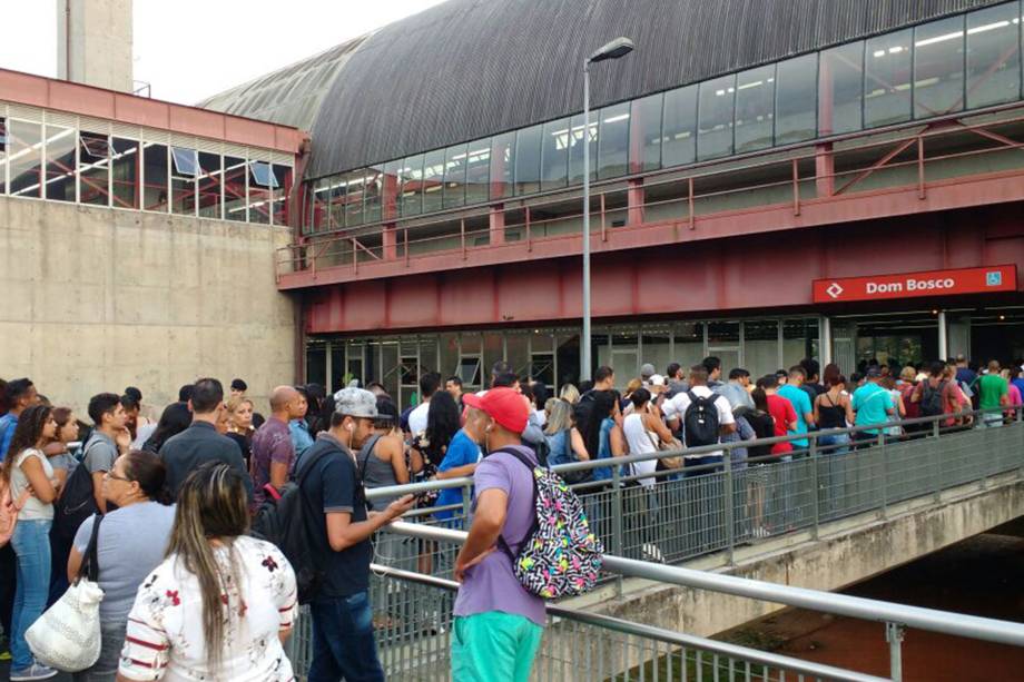 Greve no metrô provoca lotação na estação Dom Bosco da CPTM, na Zona Leste de São Paulo Greve no metrô provoca lotação na estação Dom Bosco da CPTM, na Zona Leste de São Paulo