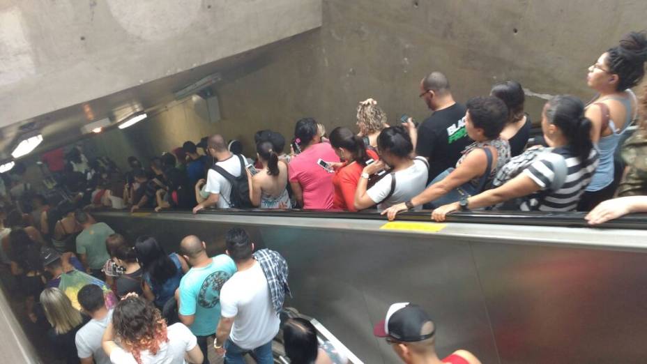 Movimentação de passageiros na estação da Luz, da CPTM na região Central de São Paulo durante dia de paralisação de metroviários Movimentação de passageiros na estação da Luz, da CPTM na região Central de São Paulo durante dia de paralisação de metroviários