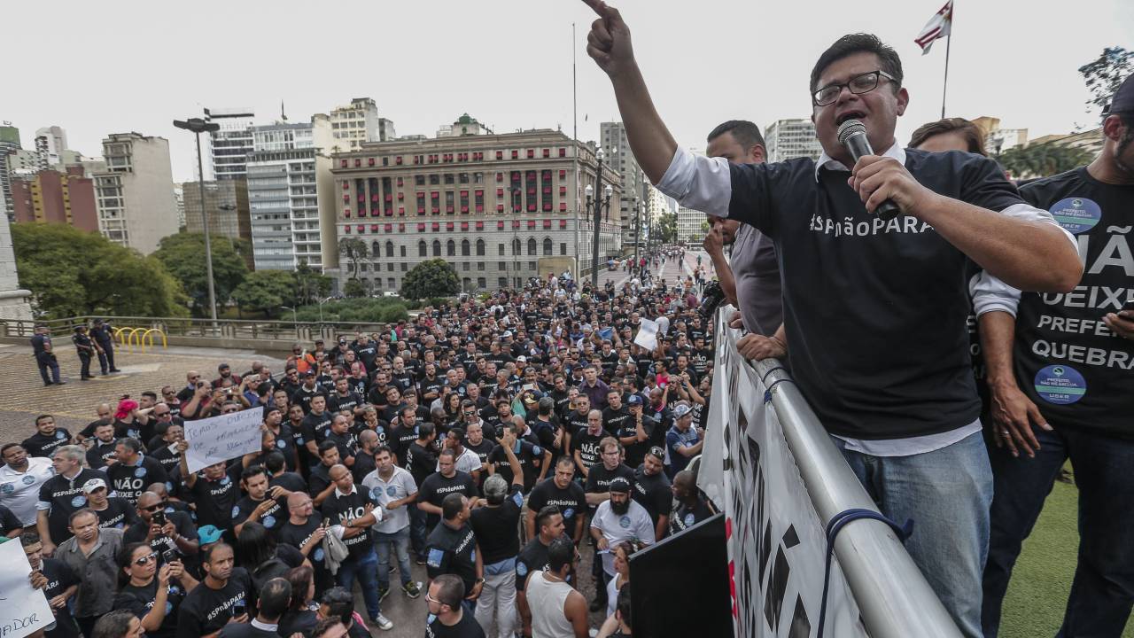 Motoristas de aplicativos protestam em SP