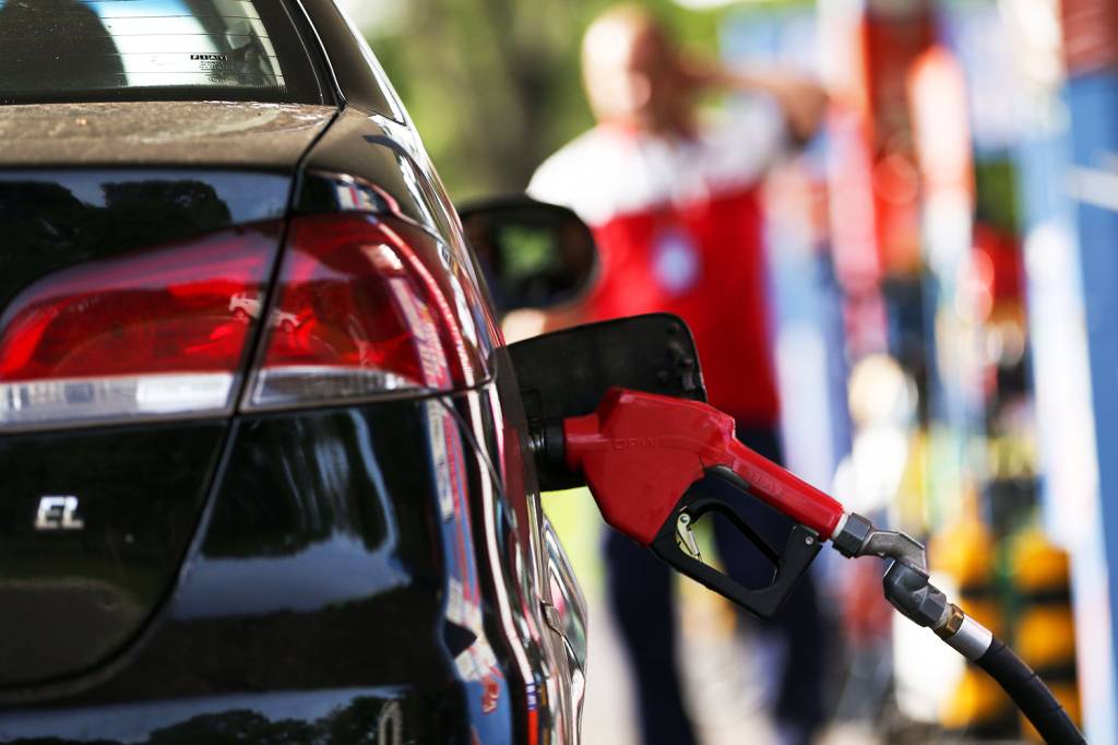 Nova gasolina com 30% de etanol é introduzida nesta sexta-feira; preço segue inalterado
