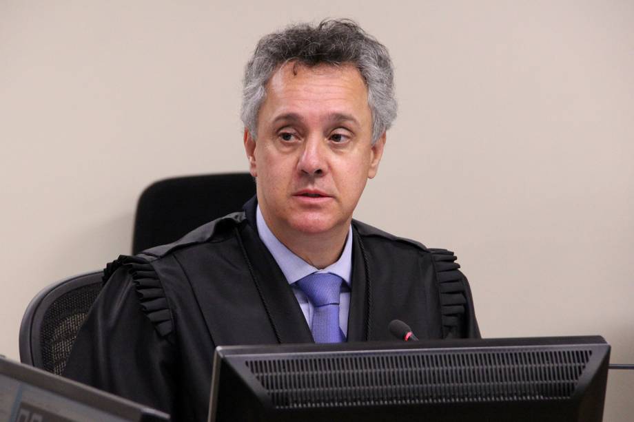 O desembargador João Pedro Gebran, durante sessão de julgamento do ex-presidente Lula no TRF4 (Tribunal Regional Federal da 4ª Região), em Porto Alegre (RS) - 24/01/2018