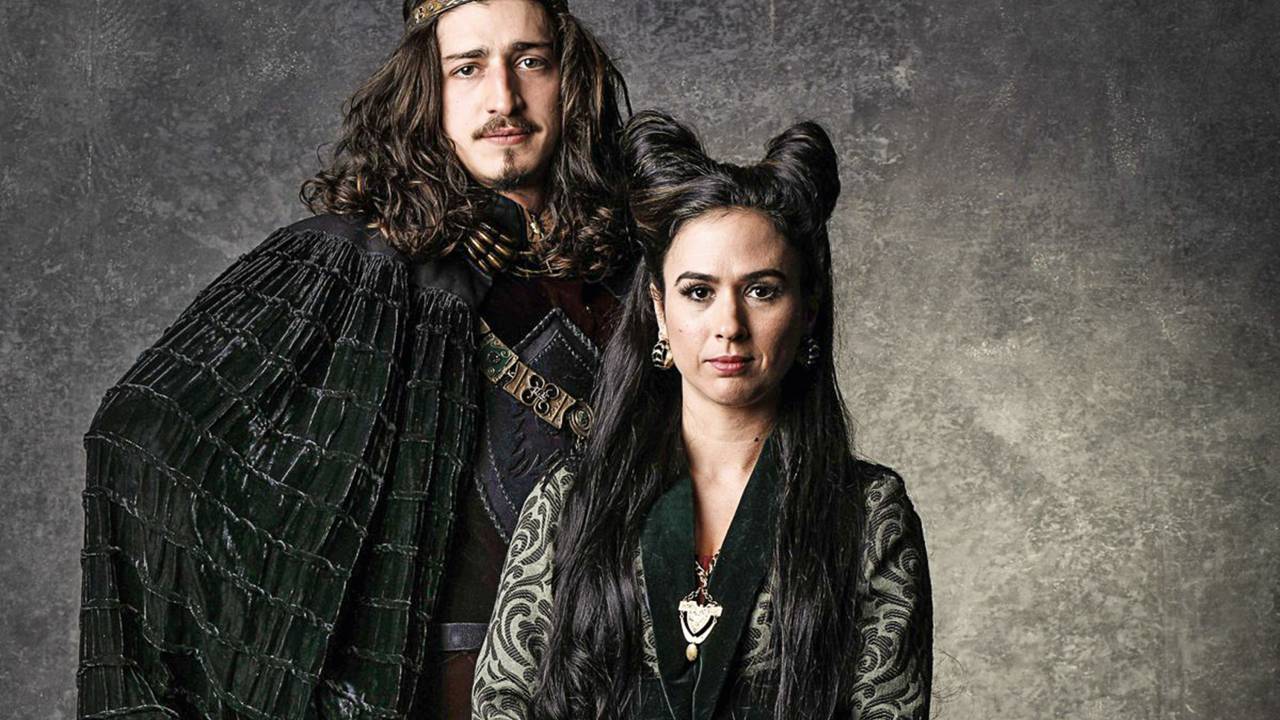 Johnny Massaro e Tatá Werneck
