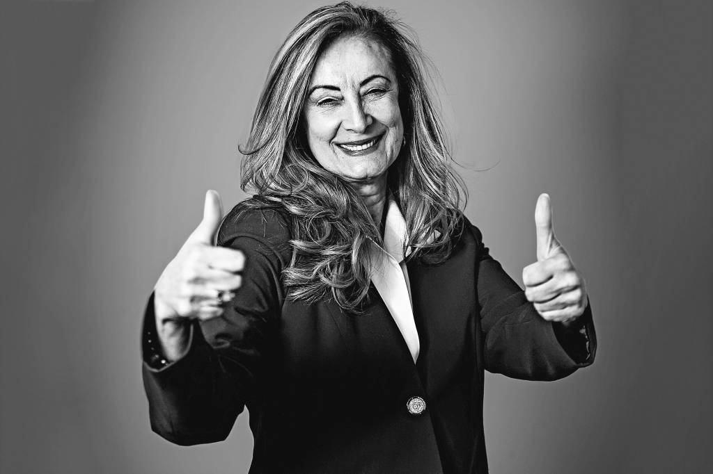 Não deixei de ser faxineira