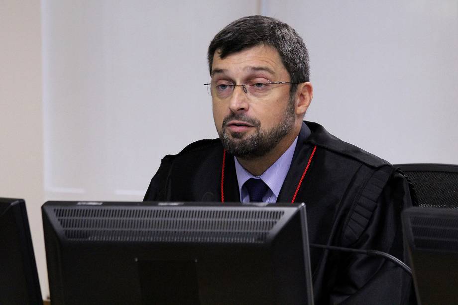 Procurador Maurício Gotardo Gerum, no julgamento de recursos da Lava Jato na 8ª Turma do TRF4 Procurador Maurício Gotardo Gerum, no julgamento de recursos da Lava Jato na 8ª Turma do TRF4