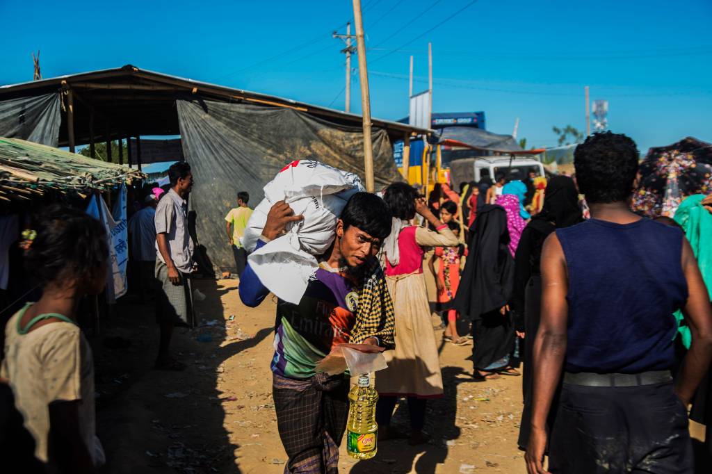 ONU ameaça encerrar ajuda humanitária por ‘apartheid’ contra rohingyas