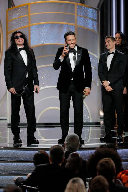 James Franco, com Tommy Wiseau e Dave Franco, recebe o prêmio de Melhor Ator em um musical ou comédia pelo filme "O Artista do Desastre" - 07/01/2018