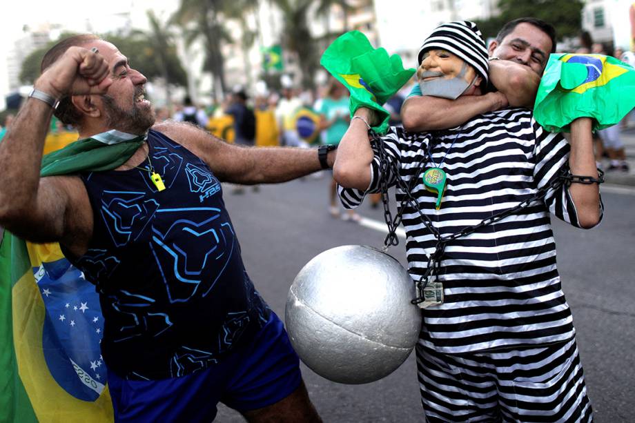 Manifestantes protestam contra o ex-presidente Lula, no Rio de Janeiro - 23/01/2018