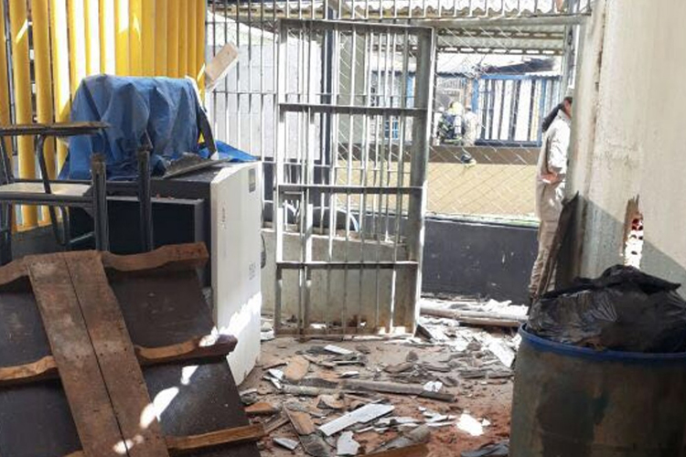Presos fazem rebelião no Complexo Prisional de Aparecida de Goiânia (GO) - 01/01/2018