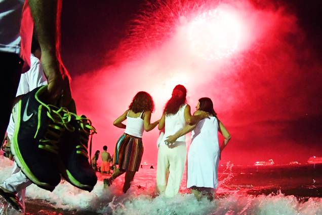 Queima de fogos de artifício celebram a chegada do Ano Novo na Praia de Copacabana, no Rio de Janeiro (RJ) - 01/01/2018 Queima de fogos de artifício celebram a chegada do Ano Novo na Praia de Copacabana, no Rio de Janeiro (RJ) - 01/01/2018