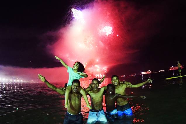 Queima de fogos de artifício celebram a chegada do Ano Novo na Praia de Copacabana, no Rio de Janeiro (RJ) - 01/01/2018 Queima de fogos de artifício celebram a chegada do Ano Novo na Praia de Copacabana, no Rio de Janeiro (RJ) - 01/01/2018
