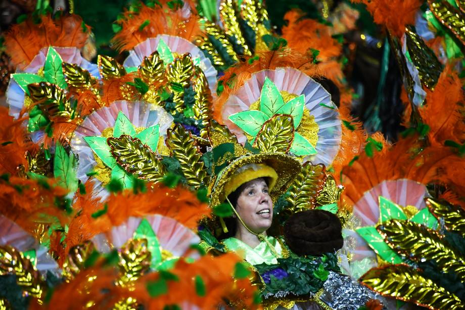 Com o enredo 'Maranhão: os tambores vão ecoar na terra de encantaria', a escola de samba Acadêmicos do Tatuapé desfila no Sambódromo do Anhembi, em São Paulo (SP) - 10/02/2018