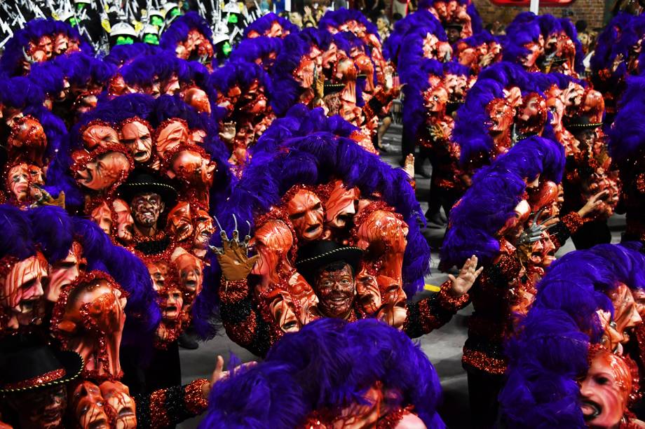 A escola de samba Independente Tricolor realiza desfile no Sambódromo do Anhembi, durante o primeiro dia do Carnaval paulistano - 09/02/2018
