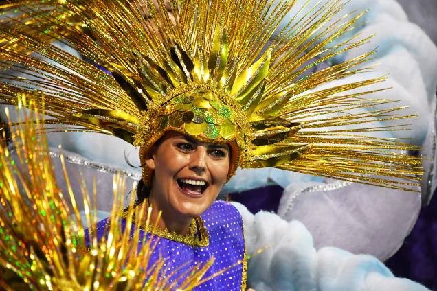 Com o enredo ' A voz do samba é a voz de Deus. Depois da tempestade, vem a bonança', a escola de samba X-9 Paulistana desfila no Sambódromo do Anhembi - 10/02/2018 Com o enredo ' A voz do samba é a voz de Deus. Depois da tempestade, vem a bonança', a escola de samba X-9 Paulistana desfila no Sambódromo do Anhembi - 10/02/2018