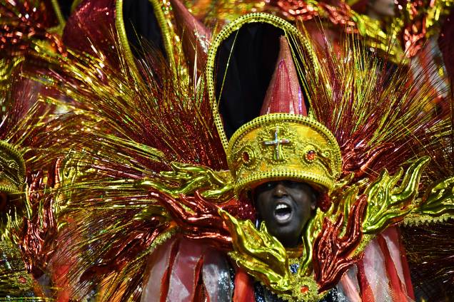 Com o enredo ' A voz do samba é a voz de Deus. Depois da tempestade, vem a bonança', a escola de samba X-9 Paulistana desfila no Sambódromo do Anhembi - 10/02/2018 Com o enredo ' A voz do samba é a voz de Deus. Depois da tempestade, vem a bonança', a escola de samba X-9 Paulistana desfila no Sambódromo do Anhembi - 10/02/2018