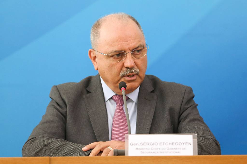 Um espelho para o general