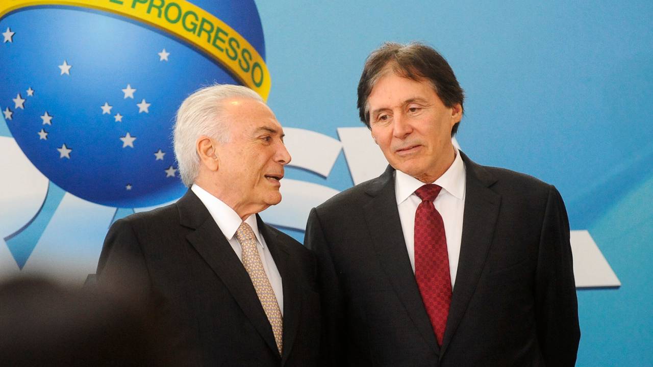 O presidente da República, Michel Temer, e o presidente do Senado Federal, Eunício Oliveira (MDB-CE), participa da solenidade de posse de Raul Jungmann como ministro da Segurança Pública - 27/02/2018