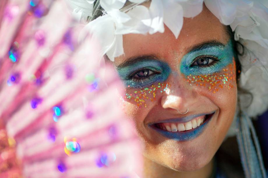 Bloco Céu na Terra anima foliões no bairro de Santa Tereza, no Rio de Janeiro (RJ), durante o pré-Carnaval carioca - 03/02/2018