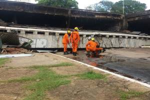 Parte do Viaduto Eixão Sul desaba em Brasília