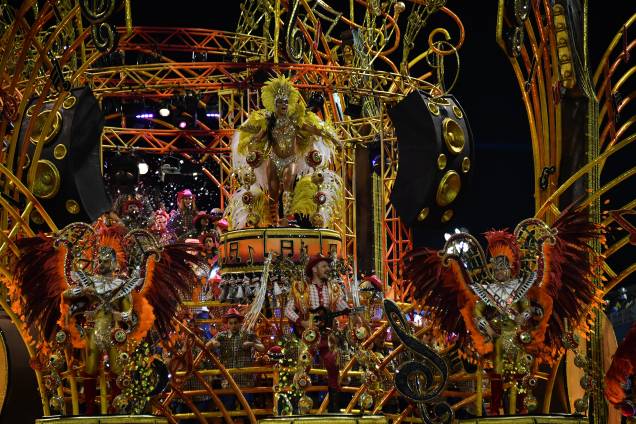 Carro alegórico da escola de Samba Dragões da Real durante o desfile de carnaval em São Paulo, no Sambódromo do Anhembi - 11/02/2018 Carro alegórico da escola de Samba Dragões da Real durante o desfile de carnaval em São Paulo, no Sambódromo do Anhembi - 11/02/2018