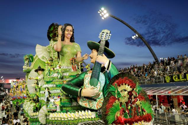 Carro alegórico da escola de samba Unidos de Vila Maria durante o desfile de carnaval em São Paulo, no Sambódromo do Anhembi - 11/02/2018 Carro alegórico da escola de samba Unidos de Vila Maria durante o desfile de carnaval em São Paulo, no Sambódromo do Anhembi - 11/02/2018