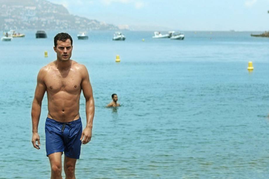 Jamie Dornan e Dakota Johnson regressam como Christian Grey e Anastasia Steele em 'Cinquenta Tons de Liberdade' sequência baseada na obra da escritora britânica E. L. James Jamie Dornan e Dakota Johnson regressam como Christian Grey e Anastasia Steele em 'Cinquenta Tons de Liberdade' sequência baseada na obra da escritora britânica E. L. James