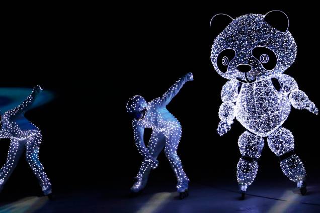 Artistas realizam performance durante a cerimônia de encerramento dos Jogos Olímpicos de Inverno, em Pyeongchang, na Coreia do Sul - 25/02/2018 Artistas realizam performance durante a cerimônia de encerramento dos Jogos Olímpicos de Inverno, em Pyeongchang, na Coreia do Sul - 25/02/2018