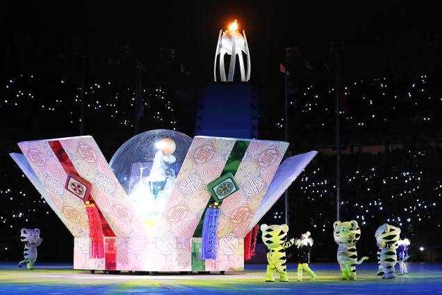 Mascotes dos próximos Jogos Olímpicos de Inverno, que serão realizados em Pequim no ano de 2022, são vistos durante a cerimônia de encerramento em Pyeongchang, na Coreia do Sul - 25/02/2018 Mascotes dos próximos Jogos Olímpicos de Inverno, que serão realizados em Pequim no ano de 2022, são vistos durante a cerimônia de encerramento em Pyeongchang, na Coreia do Sul - 25/02/2018