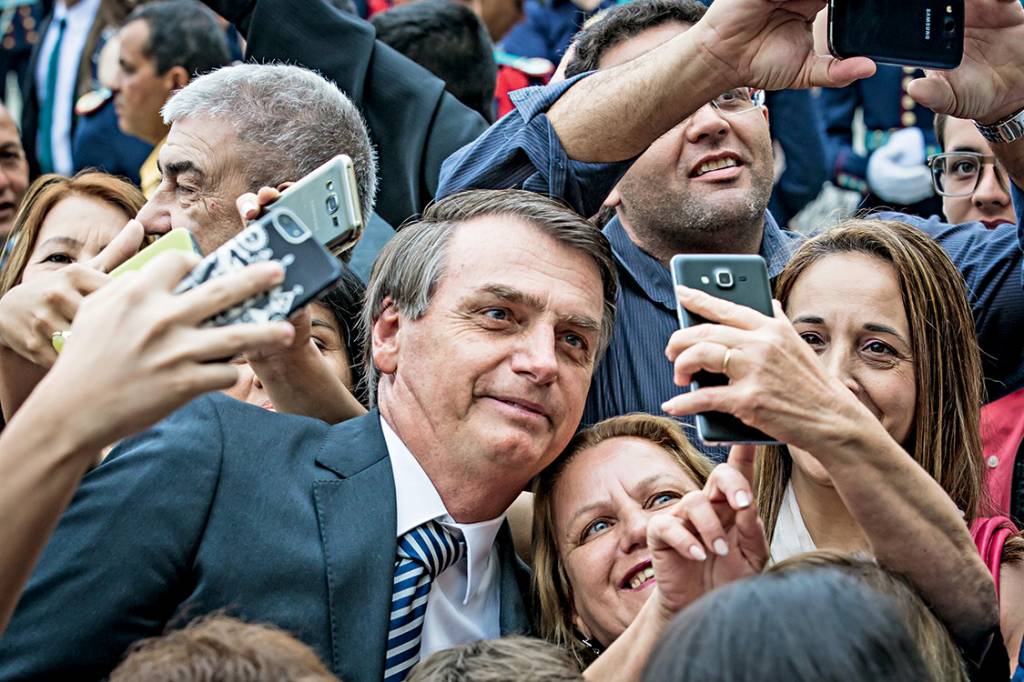 Bolsonaro, o ‘mito’, derrotou a ‘ideia’ Lula