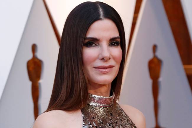 A atriz Sandra Bullock no tapete vermelho do Oscar 2018