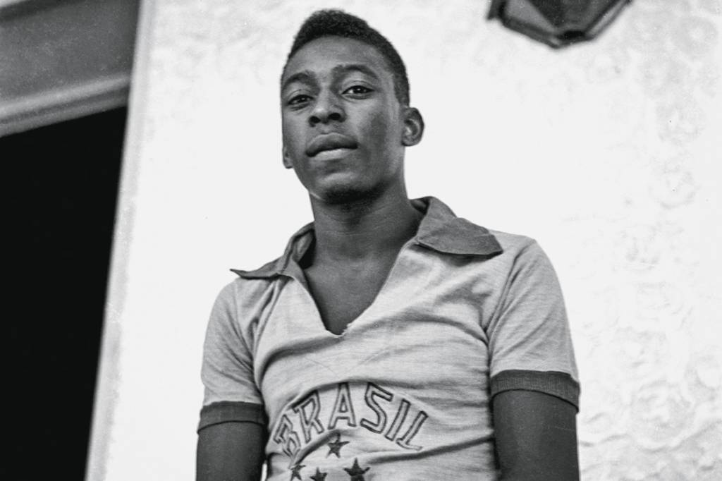 No tempo da delicadeza – Pelé mal entrado na adolescência, aos 17 anos