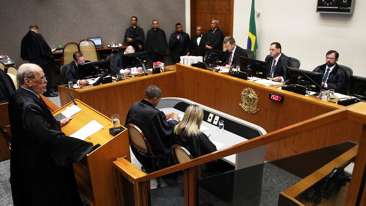 A Quinta Turma do Superior Tribunal de Justiça (STJ) começa a julgar pedido do ex-presidente Luiz Inácio Lula da Silva para evitar prisão após segunda instância - 06/03/2018