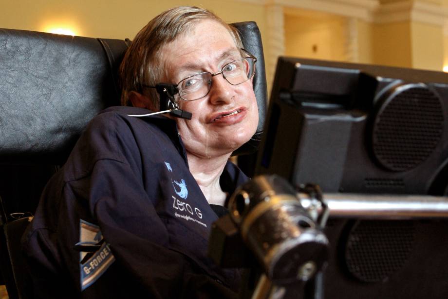 O físico britânico Stephen Hawking durante uma entrevista na cidade de Orlando, na Flórida - 25/04/2007 O físico britânico Stephen Hawking durante uma entrevista na cidade de Orlando, na Flórida - 25/04/2007