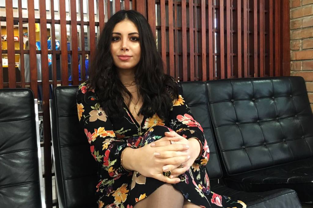 A esudante Pantea Kalantary Rad, de 23 anos, de Sirmione, na região da Lombardia: vou votar pela candidata da esquerda Emma Bonino, a única que tem coragem de defender os imigrantes e a União Europeia