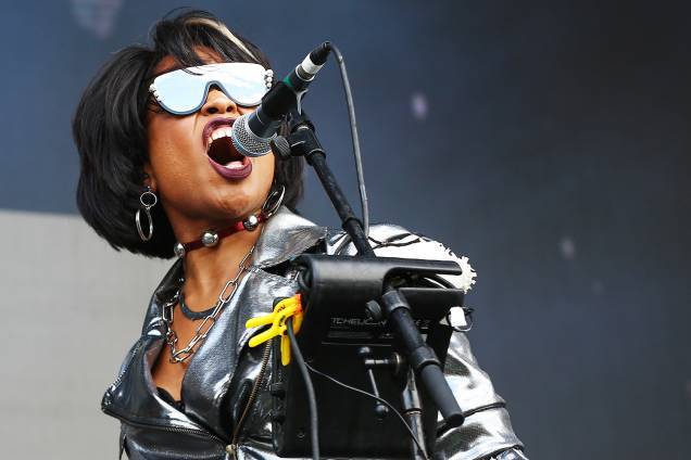 - Show da cantora britânica Jesuton durante o segundo dia do festival Lollapalooza Brasil 2018, realizado no Autódromo de Interlagos em São Paulo (SP) - 24/03/2018 - Show da cantora britânica Jesuton durante o segundo dia do festival Lollapalooza Brasil 2018, realizado no Autódromo de Interlagos em São Paulo (SP) - 24/03/2018