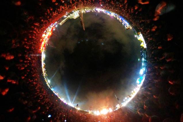 Vista do público durante show da banda Pearl Jam, no festival Lollapalooza - 24/03/2018 Vista do público durante show da banda Pearl Jam, no festival Lollapalooza - 24/03/2018