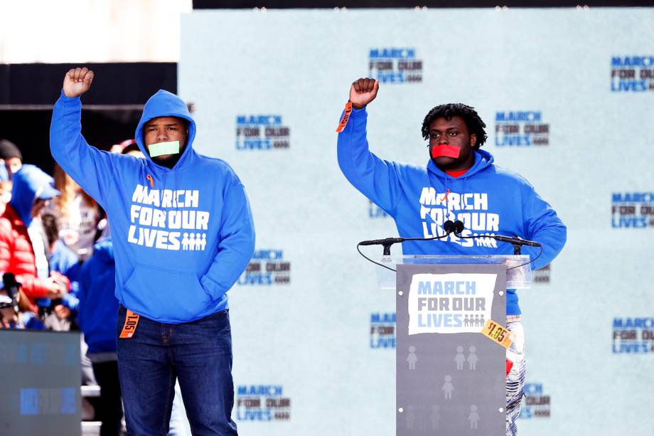 Manifestantes participam de protesto contra armas de fogo, denominado "March for Our Lives", em Washington - 24/03/2018