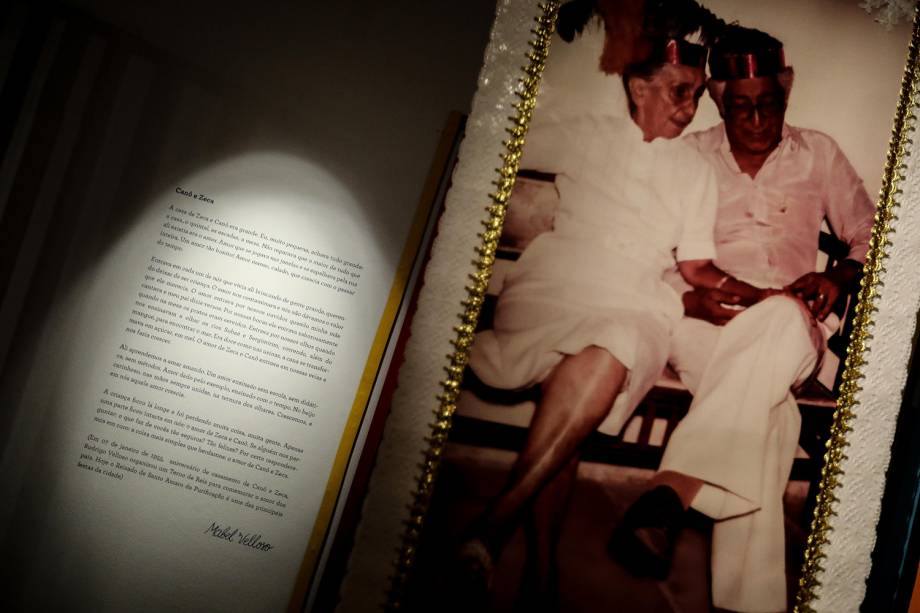 Foto mostra Dona Canô e seu marido, Zeca, em exposição em Salvador