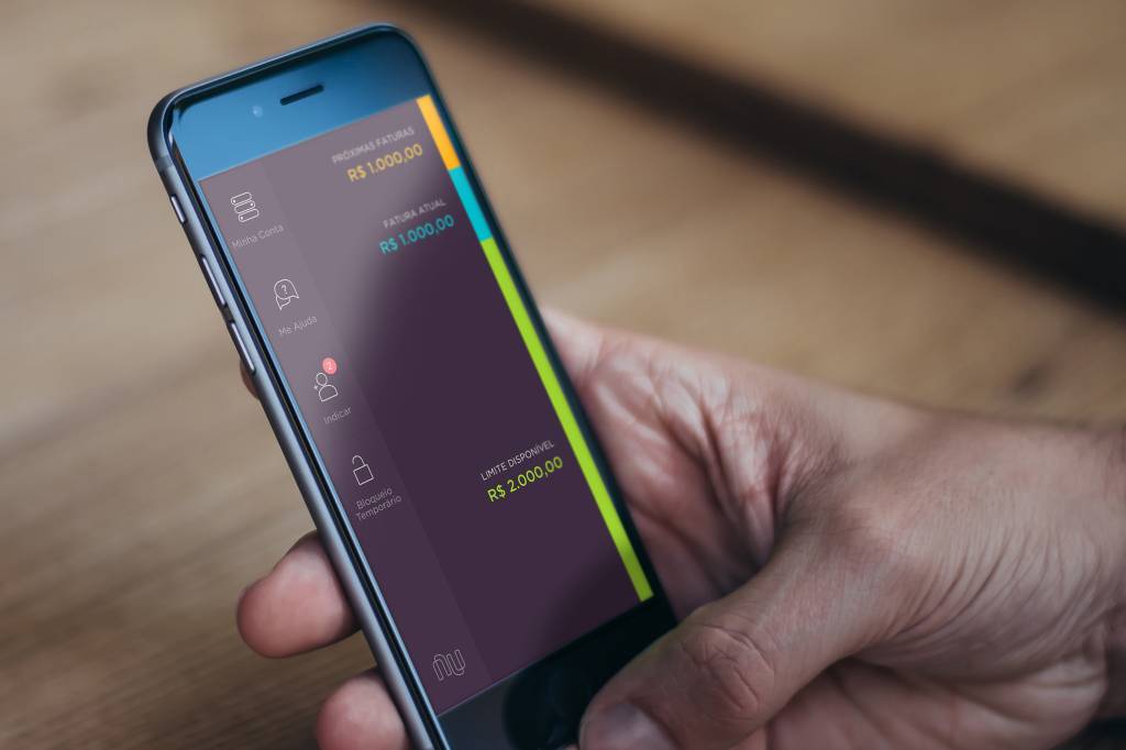 Sem tarifa e burocracia, bancos digitais avançam sobre público jovem