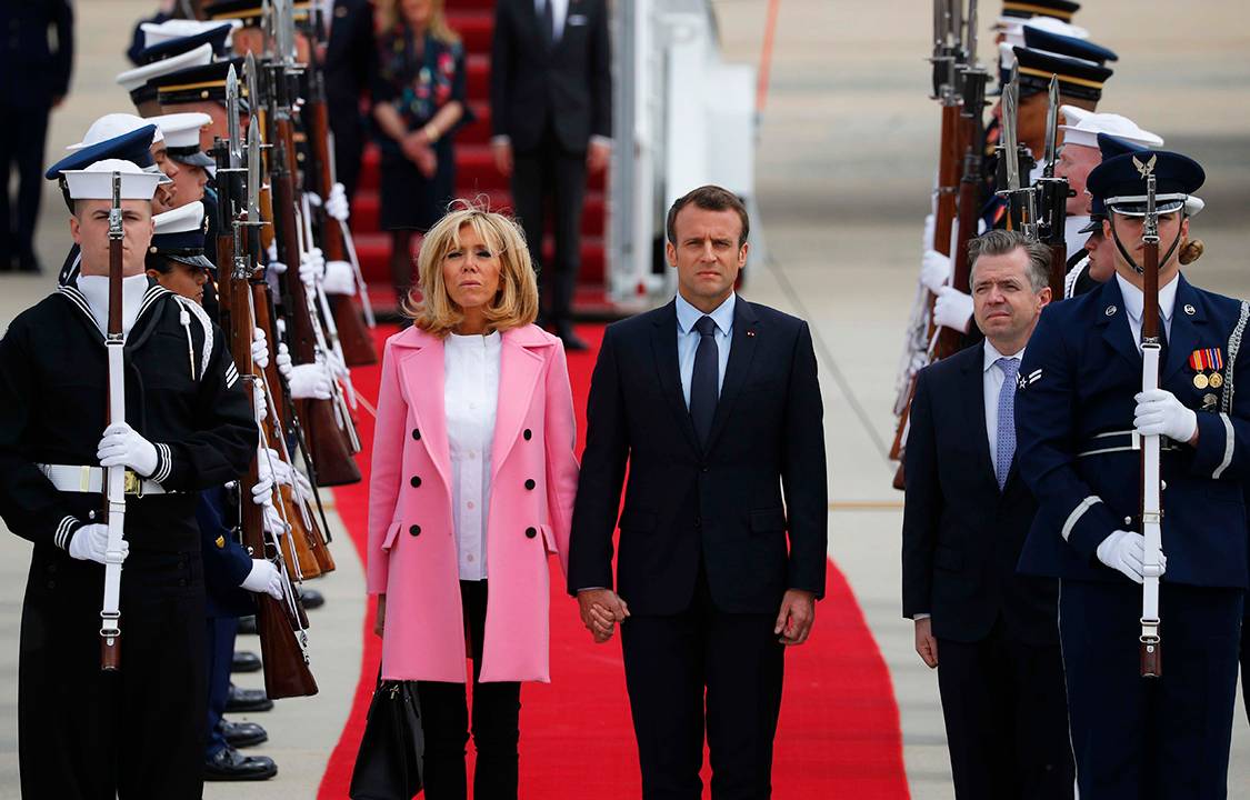 Presidente francês Emmanuel Macron e primeira dama Brigitte