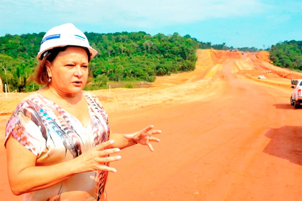 Polícia prende ex-secretária de Manaus que ficou milionária no cargo