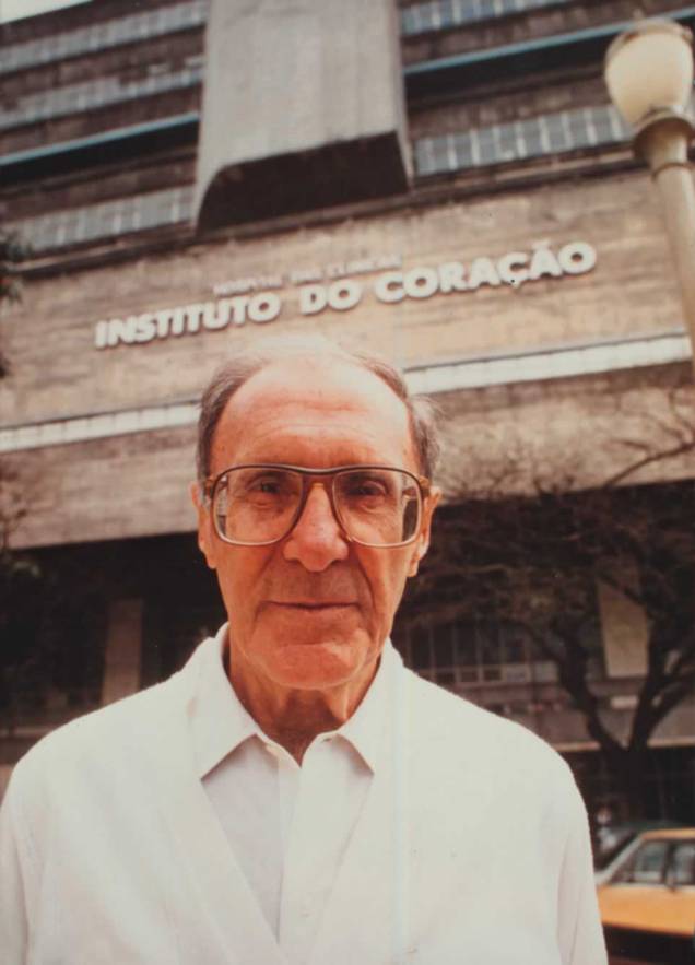 Prof. Zerbini - déc. de 1990 Prof. Zerbini - déc. de 1990