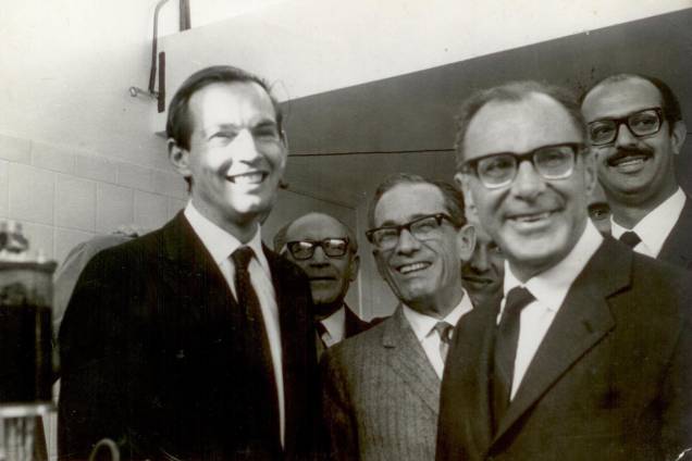 Prof. Zerbini, Prof. Adib jatene e Cristiaan Bernard no InCor- outubro de 1968 Prof. Zerbini, Prof. Adib jatene e Cristiaan Bernard no InCor- outubro de 1968