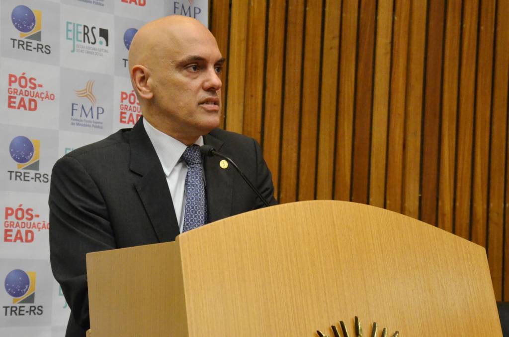 Em resposta a Fachin, Moraes defende inquérito sobre ataques ao STF