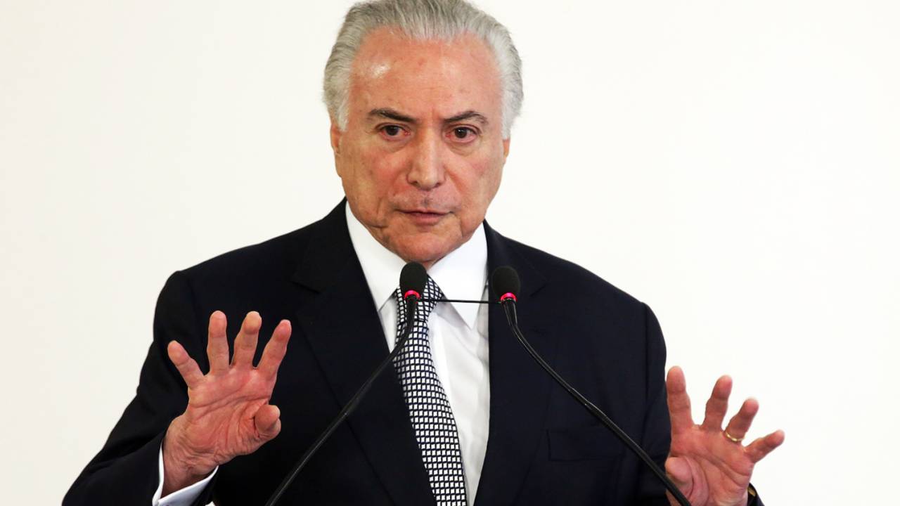 O presidente da República, Michel Temer, discursa durante cerimônia de liberação de recursos para Teresina, no Palácio do Planalto, em Brasília (DF) - 17/05/2018