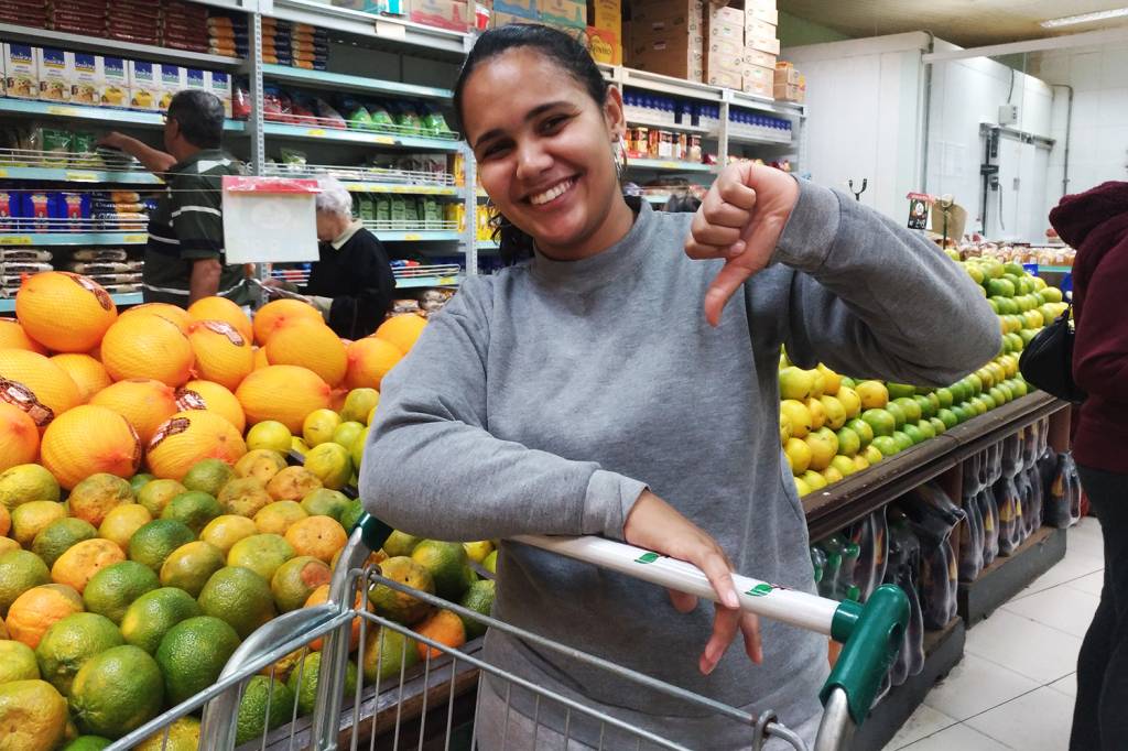 Desabastecimento de mercados em SP Jhenifer Reis de Andrade, consumidora do Sacolão São Jorge - 29/05/2018