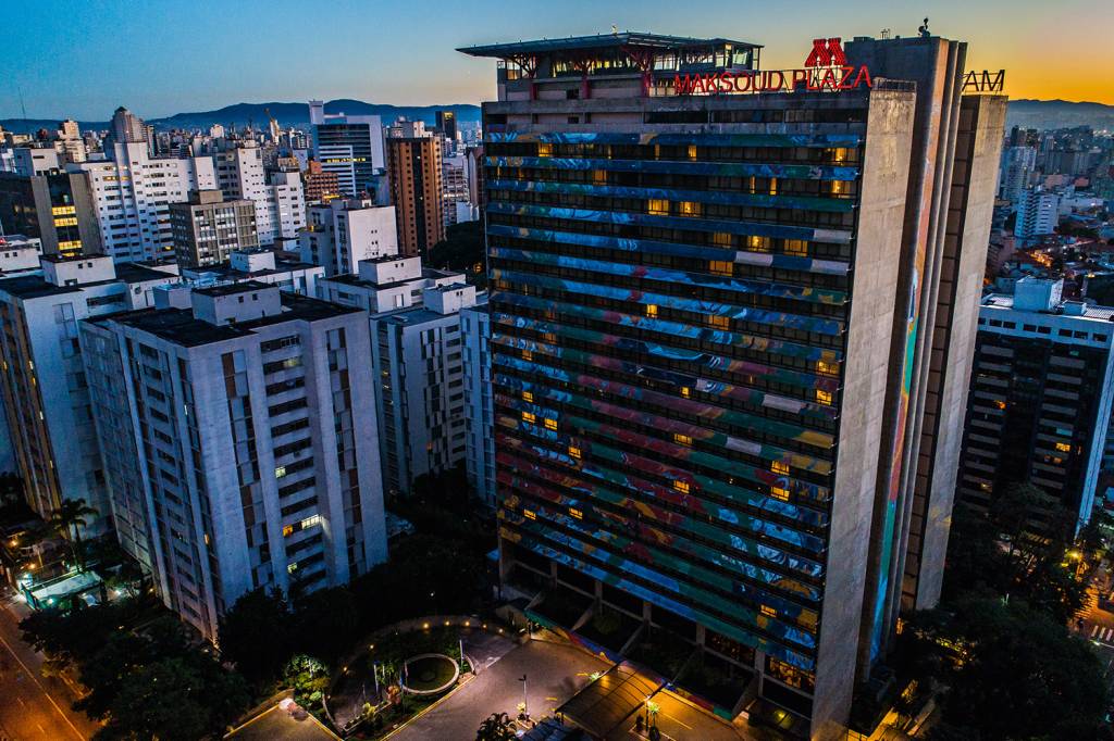 Barraco no hotel do luxo
