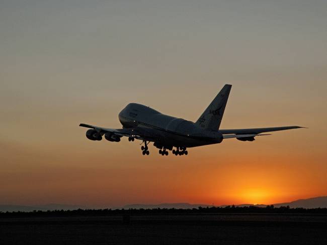 jetliner-1767857_1280