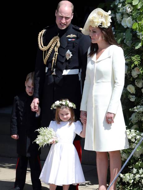 Kate Middleton, Príncipe William, Princesa Charlotte e Princesa George, deixam a Capela de São Jorge - 19/05/2018 Kate Middleton, Príncipe William, Princesa Charlotte e Princesa George, deixam a Capela de São Jorge - 19/05/2018