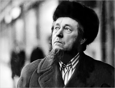 O escritor russo Alexander Soljenítsin, vencedor do Prêmio Nobel de Literatura em 1970 (1)